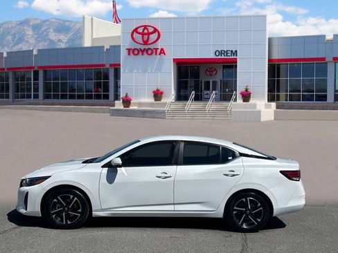 Used 2024 Nissan Sentra SV FWD image 6
