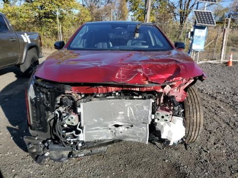 Used 2025 Cadillac Optiq Luxury 1 image 2