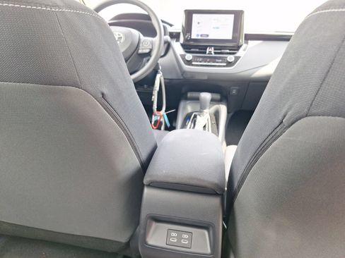 Used 2026 Toyota Corolla LE FWD image 31