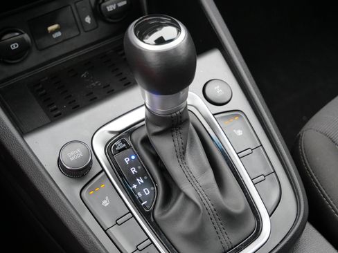 Certified 2022 Hyundai Kona SEL w/ Convenience Package image 25