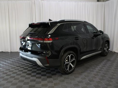 New 2025 Volkswagen Tiguan SE image 23