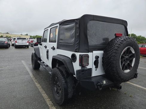 Used 2018 Jeep Wrangler Unlimited Sport w/ Connectivity Group AWD/4WD image 3