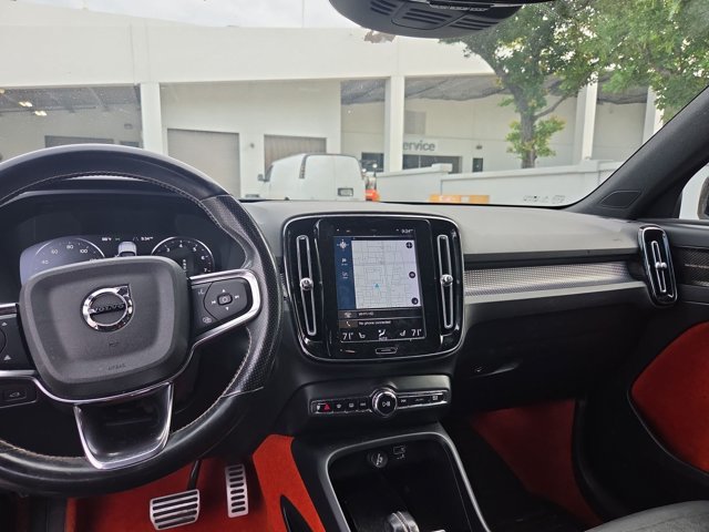 Used 2021 Volvo XC40 T5 R-Design w/ Advanced Package AWD/4WD image 19