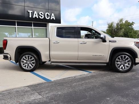 New 2026 GMC Sierra 1500 Denali w/ Denali Reserve Package AWD/4WD image 9