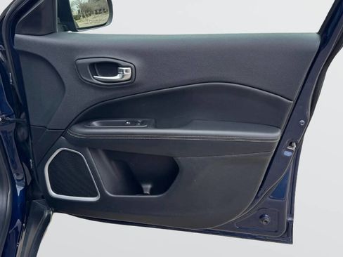 Used 2018 Jeep Compass Sport w/ Tech Group image 16