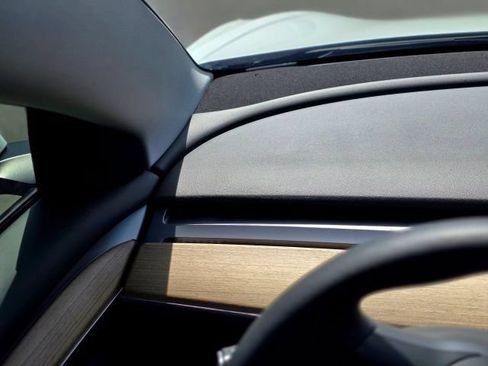 Used 2021 Tesla Model 3 Standard Range Plus RWD image 15
