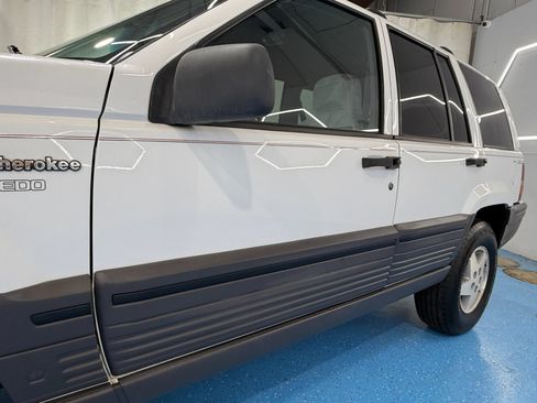 Used 1995 Jeep Grand Cherokee Laredo AWD/4WD image 32