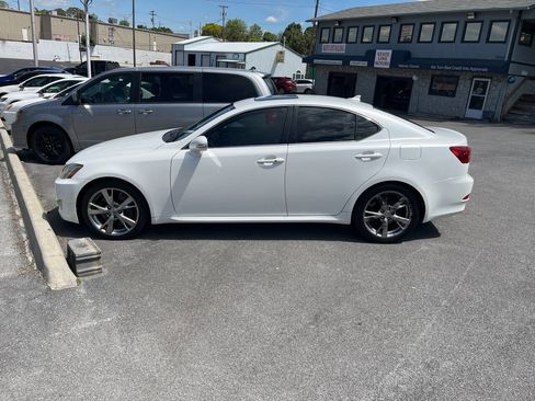 Used 2009 Lexus IS 350 RWD image 1