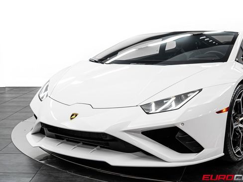 Used 2021 Lamborghini Huracan EVO RWD image 13