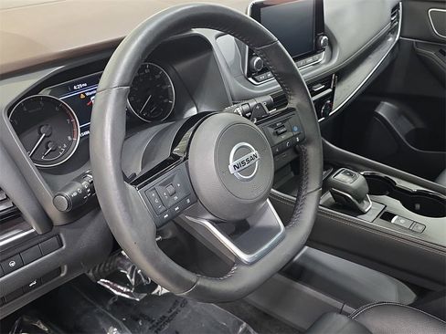 Used 2021 Nissan Rogue SL image 16