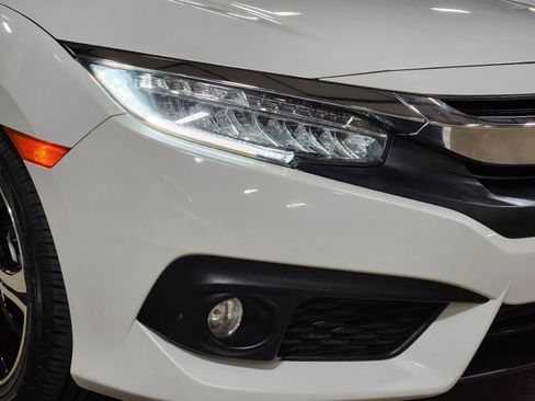 Used 2018 Honda Civic Touring image 13