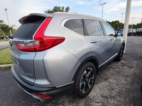 Used 2017 Honda CR-V Touring image 2