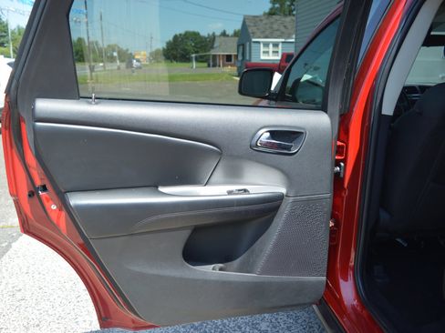 Used 2016 Dodge Journey SXT FWD image 27