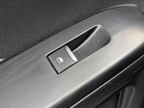 Used 2025 Ford Escape ST-Line FWD image 28