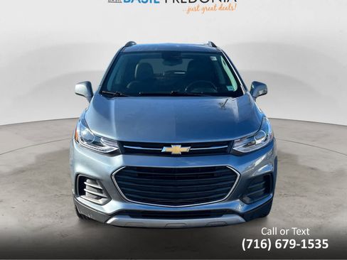 Used 2019 Chevrolet Trax LT w/ LT Convenience Package image 8