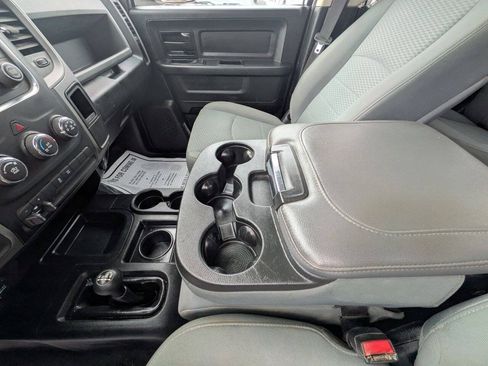 Used 2016 RAM 2500 Tradesman w/ Chrome Appearance Group AWD/4WD image 16