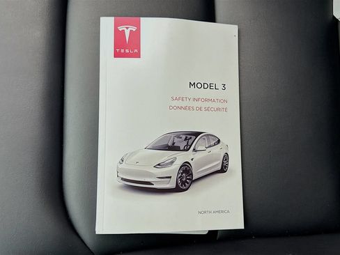 Used 2022 Tesla Model 3 Long Range AWD/4WD image 52