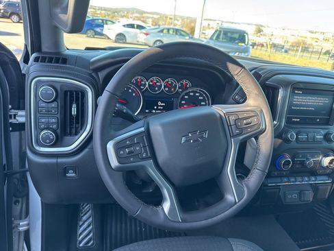 Used 2022 Chevrolet Silverado 1500 RST w/ Z71 Off-Road Package image 13