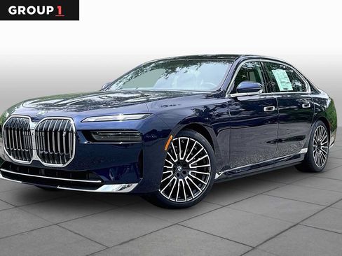 Used 2026 BMW i7 eDrive50 w/ Executive Package RWD image 1