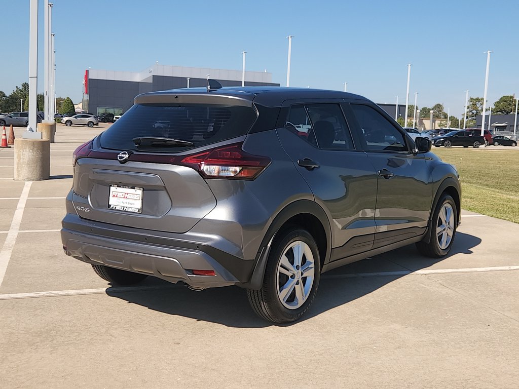 Used 2025 Nissan Kicks Play S FWD image 5