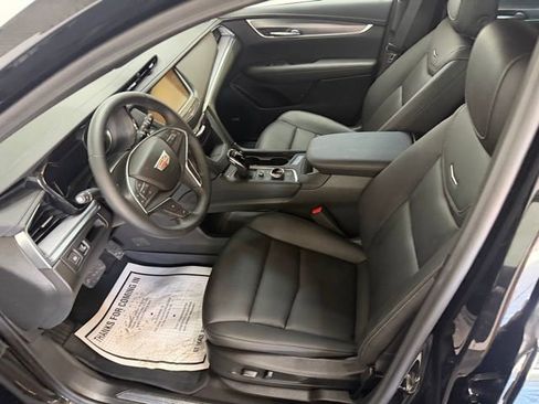 Used 2025 Cadillac XT5 Luxury w/ LPO, Floor Liner Package FWD image 16