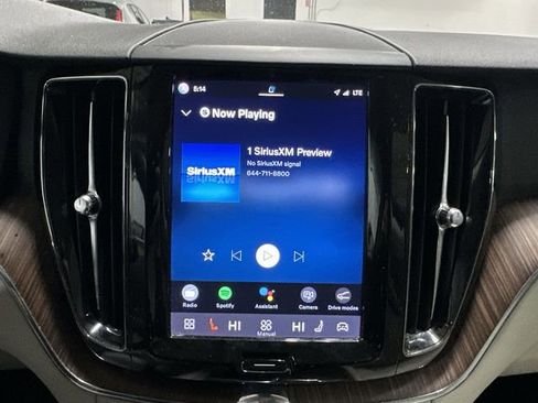 Used 2022 Volvo XC60 B5 Momentum image 16