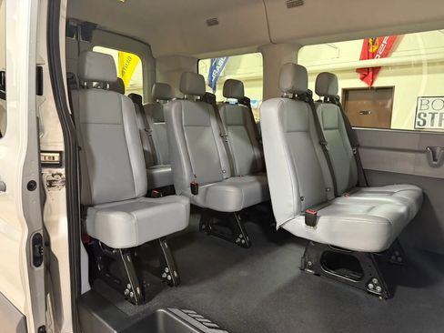 Used 2015 Ford Transit 150 XL RWD image 25