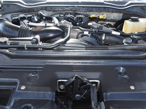 Used 2019 Ford F250 XLT AWD/4WD image 11