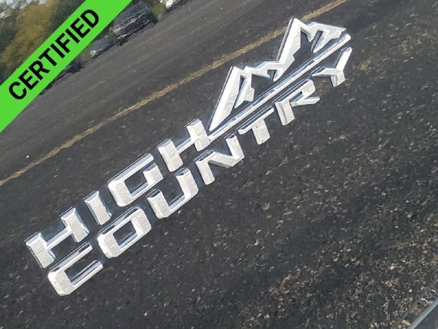 Certified 2023 Chevrolet Traverse High Country AWD/4WD image 39