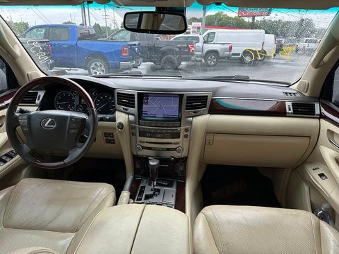Used 2013 Lexus LX 570 4WD image 7