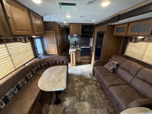 Used 2016 Ford E-450 and Econoline 450 Super Duty w/ Motorhome Prep Package image 34