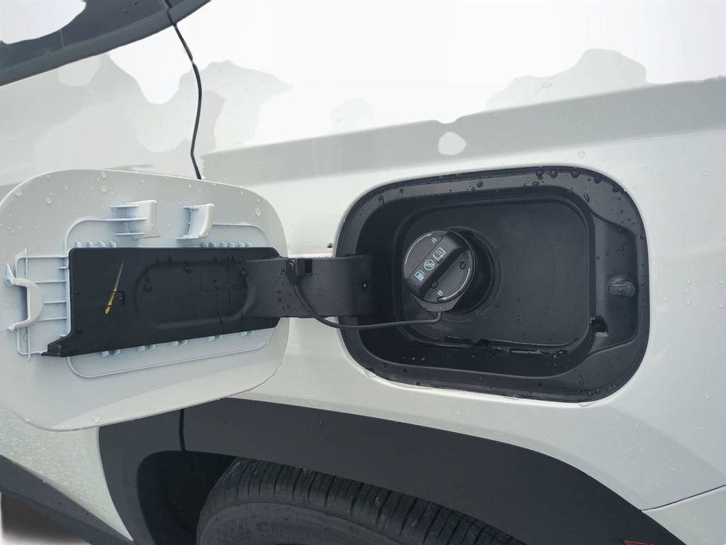 New 2026 Hyundai Tucson Limited w/ Tow & Go Package FWD image 18