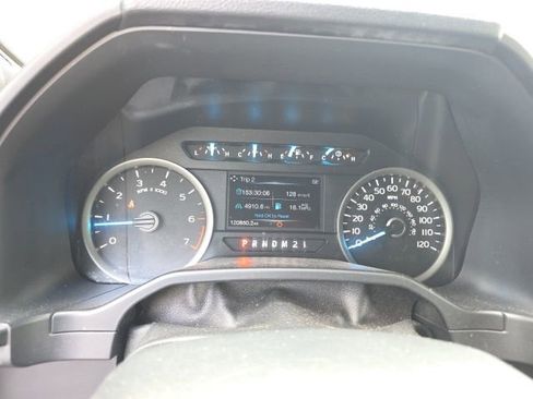 Used 2016 Ford F150 XLT w/ Equipment Group 302A Luxury AWD/4WD image 4