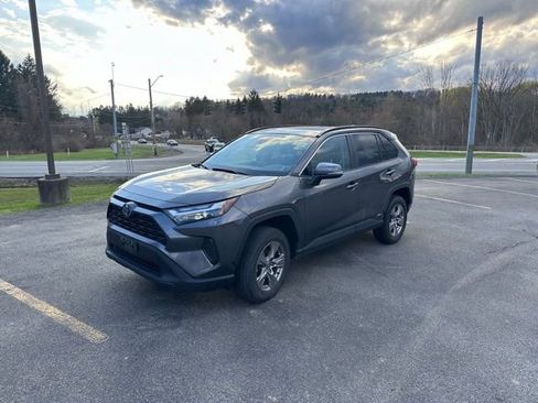 Used 2023 Toyota RAV4 XLE w/ Convenience Package image 7