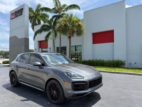 Used 2021 Porsche Cayenne GTS AWD/4WD image 1