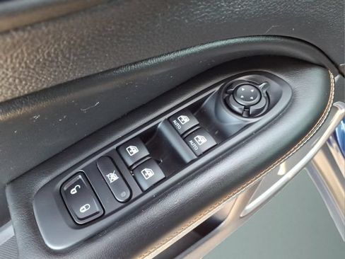 Used 2020 Jeep Compass Latitude w/ Popular Equipment Group AWD/4WD image 10