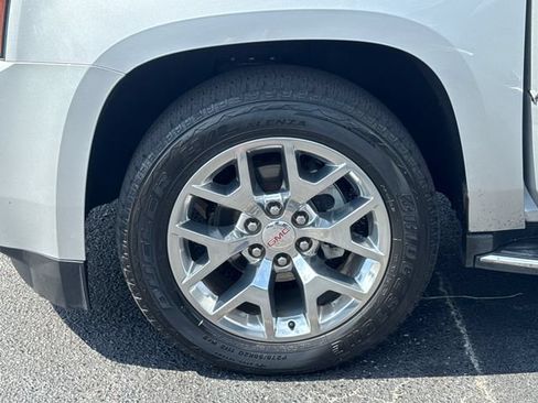 Used 2016 GMC Yukon SLT w/ Open Road Package AWD/4WD image 28