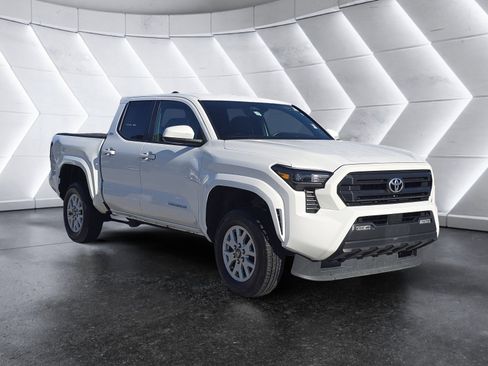 Used 2024 Toyota Tacoma SR5 image 1