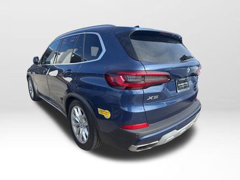 Used 2022 BMW X5 xDrive45e w/ Parking Assistance Package image 6