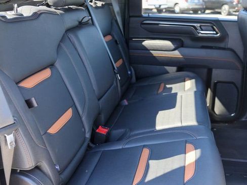 Used 2025 GMC Sierra 2500 AT4 AWD/4WD image 19