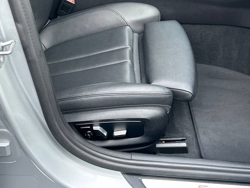 Used 2019 BMW 530i w/ Convenience Package RWD image 43