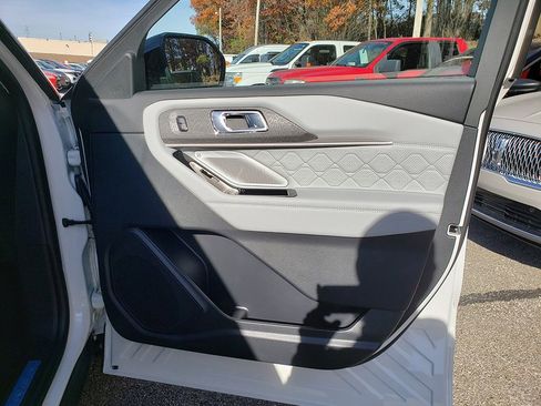 New 2026 Ford Explorer Platinum w/ LUX Leather Package image 19