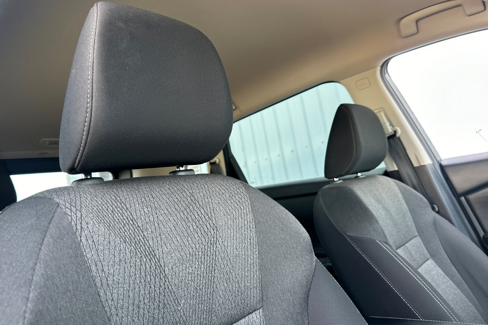 Used 2025 Nissan Rogue SV AWD/4WD image 18