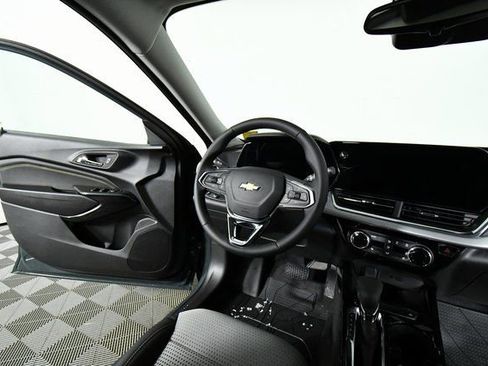 New 2026 Chevrolet Trax LT w/ Driver Confidence Package FWD image 19