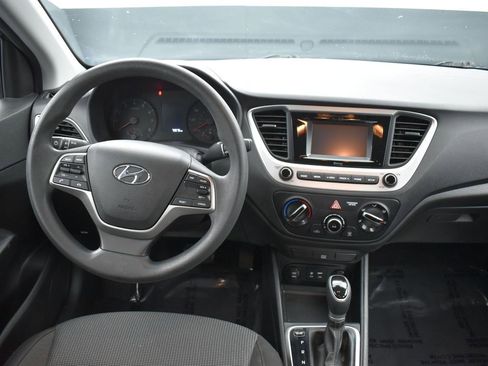 Used 2022 Hyundai Accent SE image 16