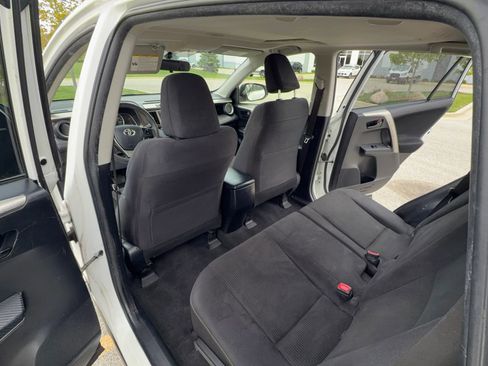 Used 2013 Toyota RAV4 XLE AWD/4WD image 29