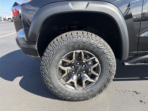 New 2026 Chevrolet Colorado ZR2 w/ Technology Package AWD/4WD image 11