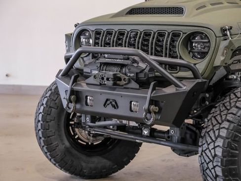 Used 2024 Jeep Wrangler Unlimited Rubicon w/ Technology Group image 19