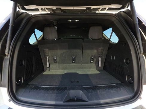 Used 2025 Chevrolet Tahoe LT AWD/4WD image 18