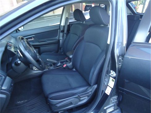 Used 2014 Subaru Crosstrek 2.0i Premium w/ Moonroof Package AWD/4WD image 12